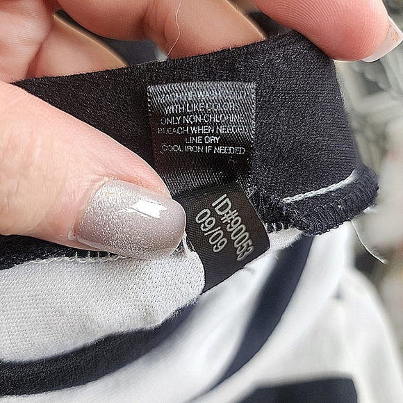 Express Design Studio Above-Knee Black & White Striped Stretch Skirt - Picture 5 of 5